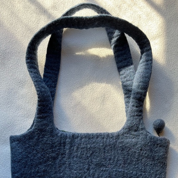 🧶 Felted Wool Shoulder Bag - Picture 3 of 10